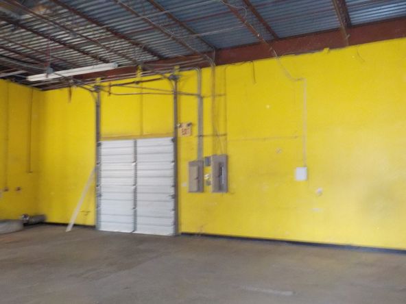 Tejon Plaza: 1601 Alton Gloor , Brownsville, TX 78526